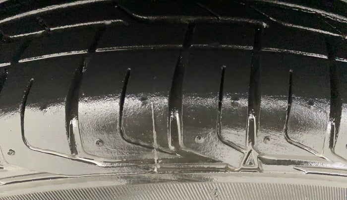 2023 Tata NEXON FEARLESS + SUNROOF DUAL TONE 1.2 PETROL, Petrol, Manual, 13,619 km, Right Rear Tyre Tread