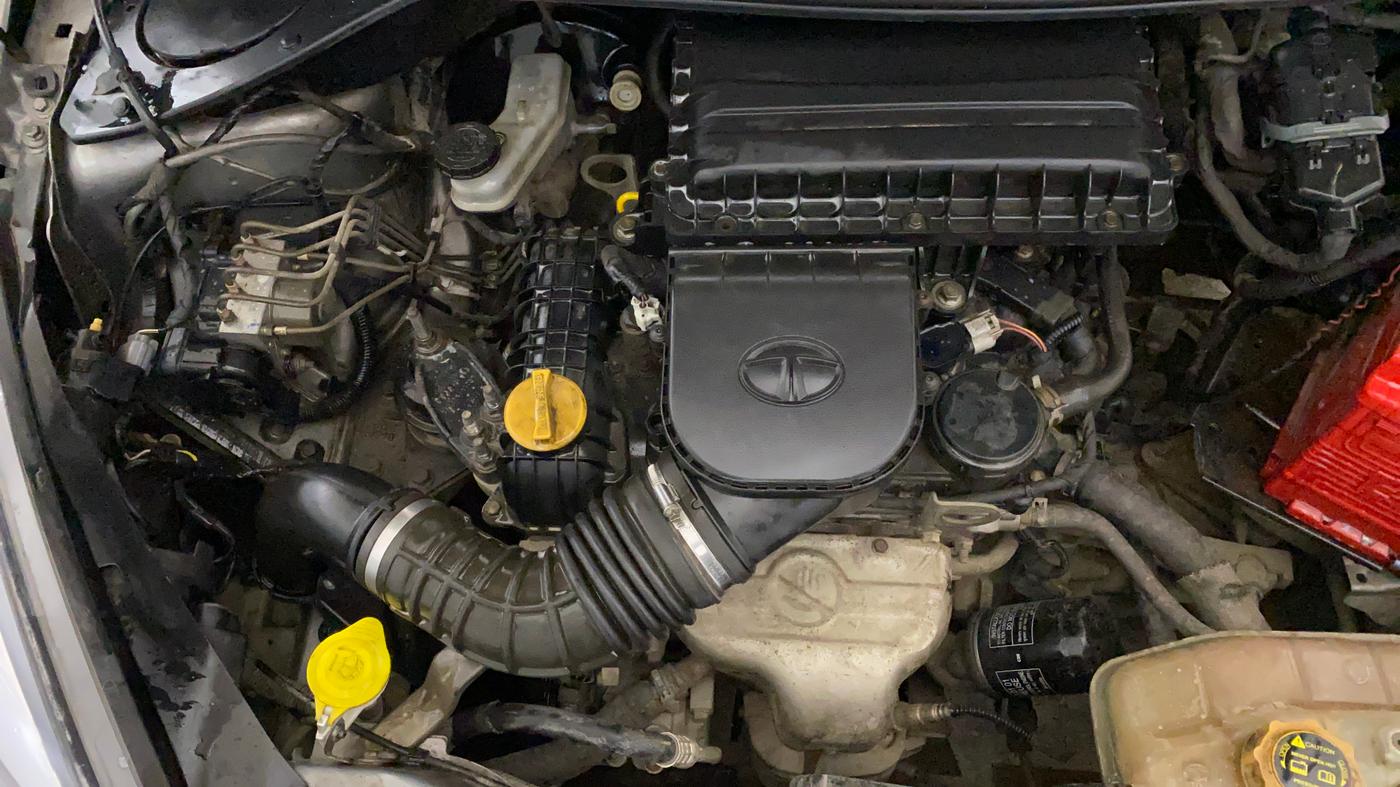 2019 Tata Tiago XZ PLUS PETROL, CNG, Manual, 50 km, Engine View - Right