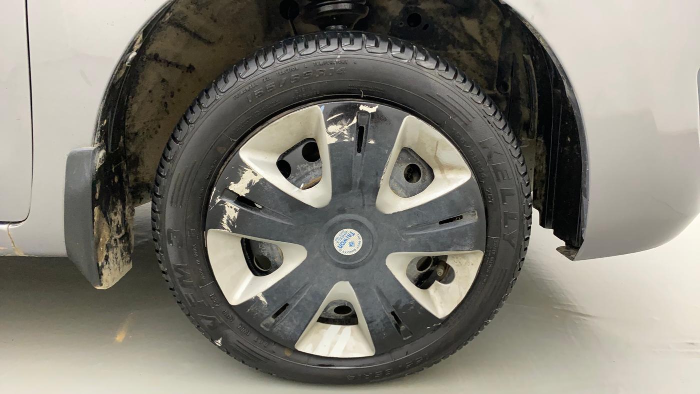 2015 Maruti Wagon R 1.0 VXI, CNG, Manual, 84,483 km, Right Front Wheel
