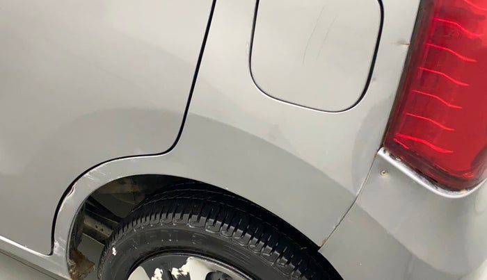 2015 Maruti Wagon R 1.0 VXI, CNG, Manual, 84,483 km, Left quarter panel - Slightly dented