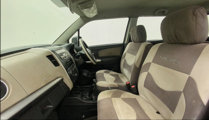 2015 Maruti Wagon R 1.0 VXI, CNG, Manual, 84,483 km, Right Side Front Door Cabin