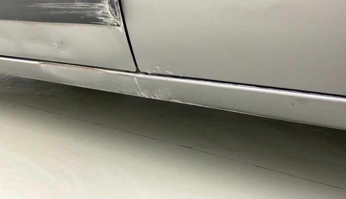 2015 Maruti Wagon R 1.0 VXI, CNG, Manual, 84,483 km, Left running board - Minor scratches