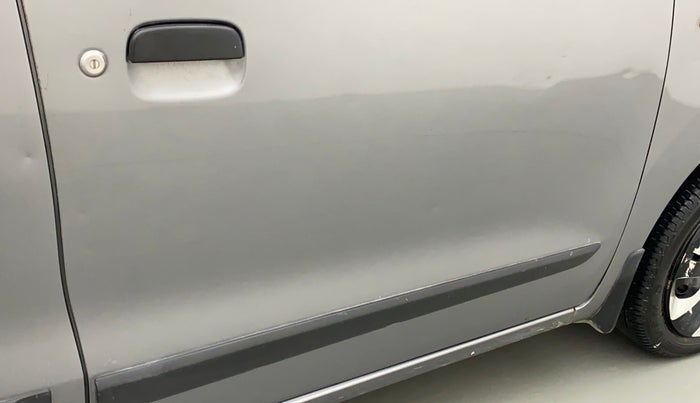 2015 Maruti Wagon R 1.0 VXI, CNG, Manual, 84,483 km, Driver-side door - Slightly dented