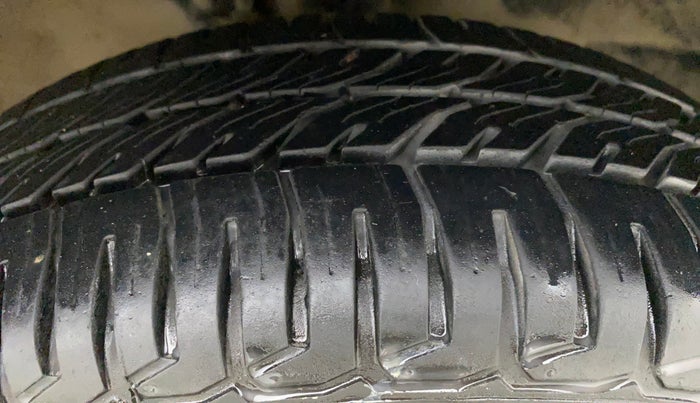 2015 Maruti Wagon R 1.0 VXI, CNG, Manual, 84,483 km, Right Front Tyre Tread