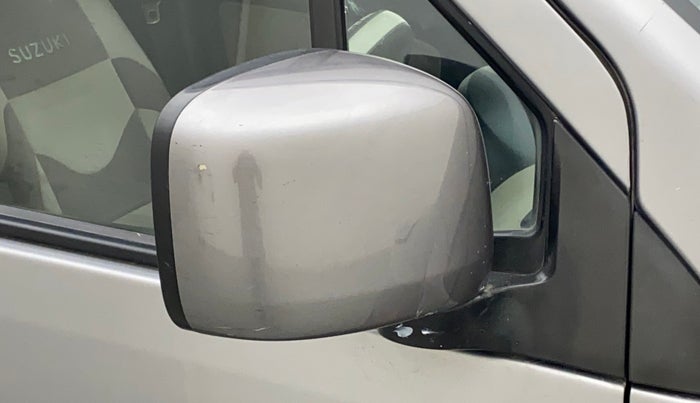 2015 Maruti Wagon R 1.0 VXI, CNG, Manual, 84,483 km, Right rear-view mirror - Minor folding noise
