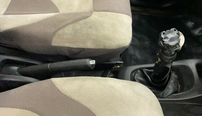 2015 Maruti Wagon R 1.0 VXI, CNG, Manual, 84,483 km, Gear Lever
