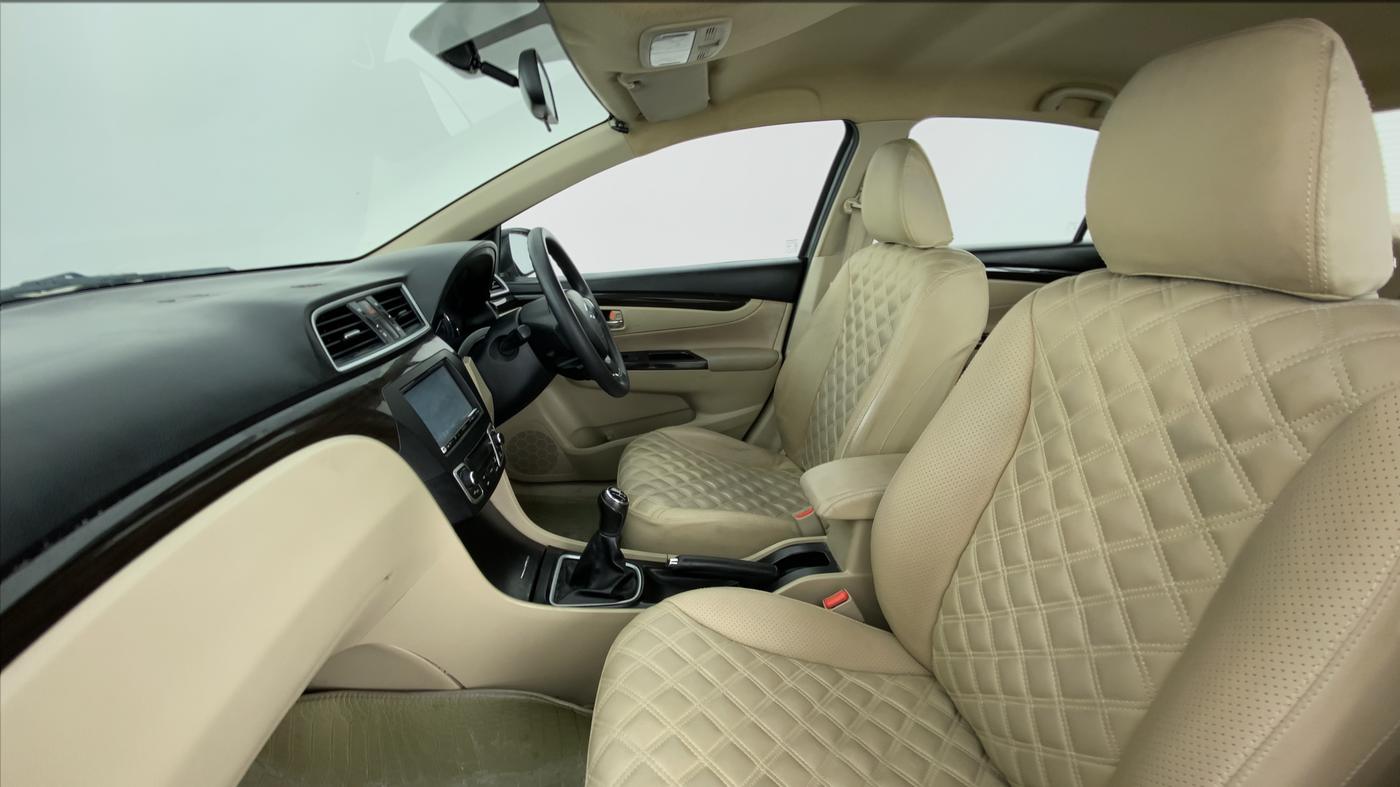 2017 Maruti Ciaz VDI+ SHVS, Diesel, Manual, 59,662 km, Right Side Front Door Cabin