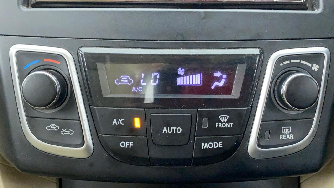 2017 Maruti Ciaz VDI+ SHVS, Diesel, Manual, 59,662 km, Automatic Climate Control
