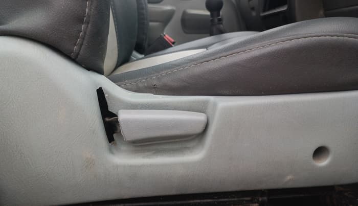 2013 Maruti Alto K10 VXI, Petrol, Manual, 63,857 km, Driver Side Adjustment Panel