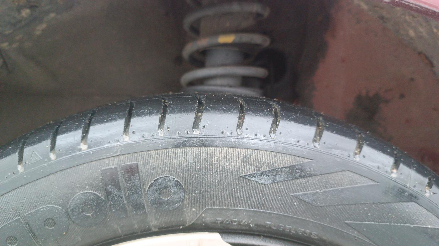 2013 Maruti Alto K10 VXI, Petrol, Manual, 63,857 km, Left Front Tyre Tread