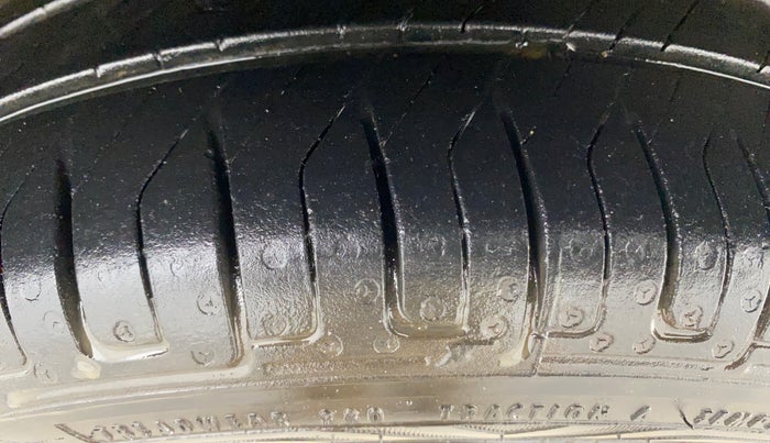 2016 Maruti Alto K10 VXI, Petrol, Manual, 25,325 km, Right Front Tyre Tread