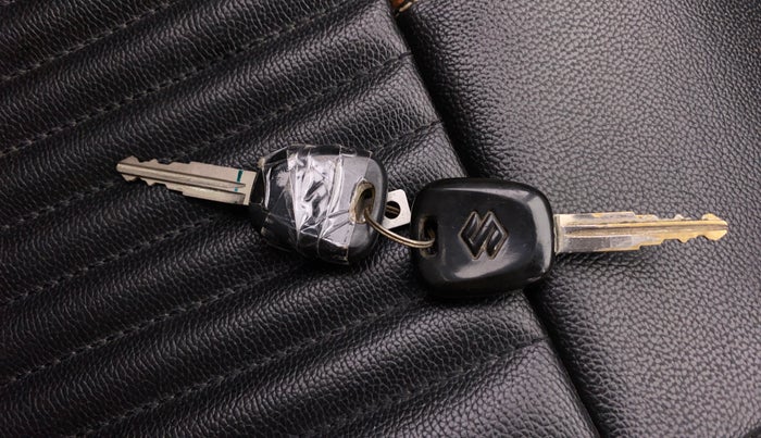 2016 Maruti Alto K10 VXI, Petrol, Manual, 25,325 km, Key Close Up