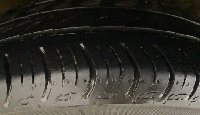 2018 Honda Jazz 1.2L I-VTEC V CVT, Petrol, Automatic, 42,536 km, Right Rear Tyre Tread