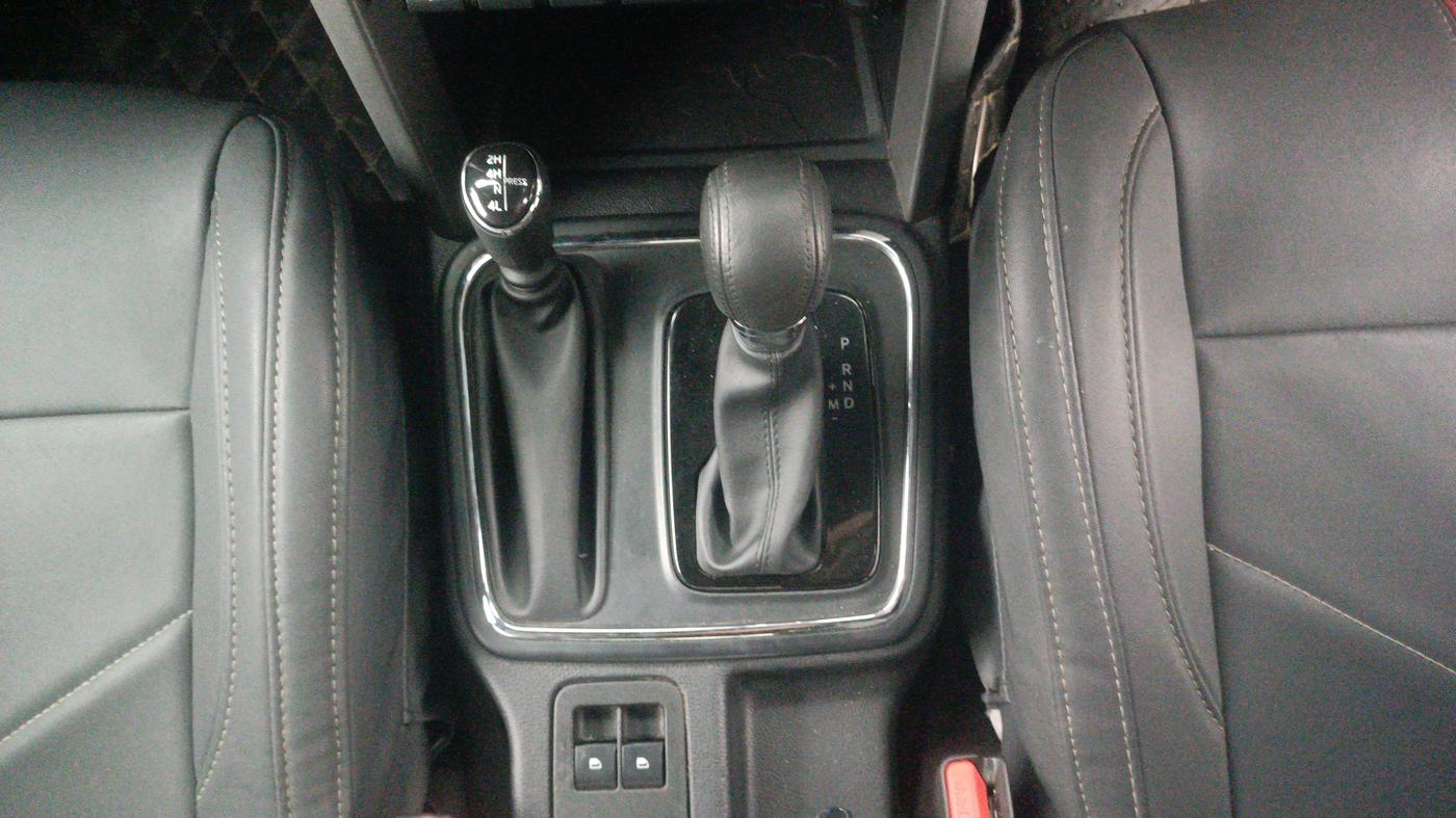 2021 Mahindra Thar LX PETROL HT 4WD AT, Petrol, Automatic, 25,590 km, Gear Lever