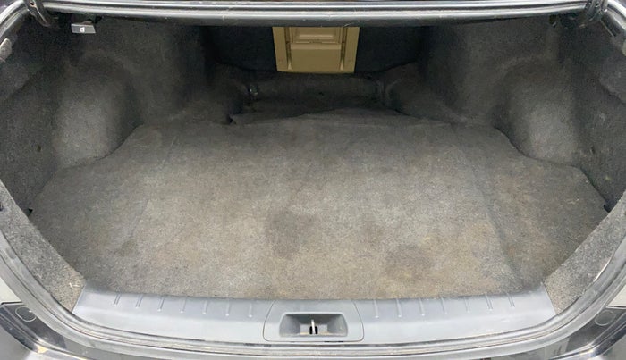 2013 Honda Accord 2.4 MT, Petrol, Manual, 98,550 km, Boot Inside