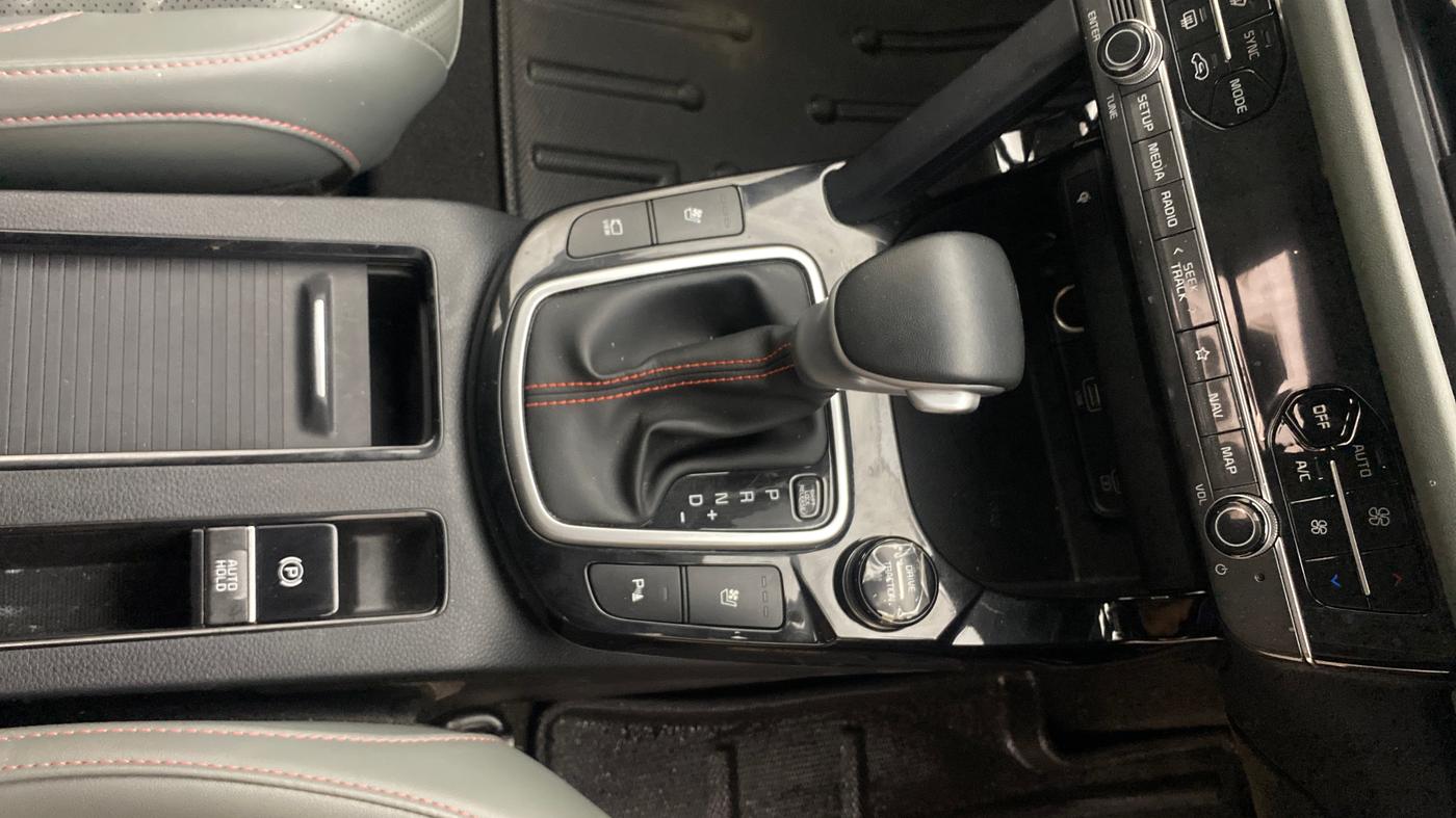 2023 KIA SELTOS  X LINE 1.5 TURBO PETROL DCT, Petrol, Automatic, 13,450 km, Gear Lever