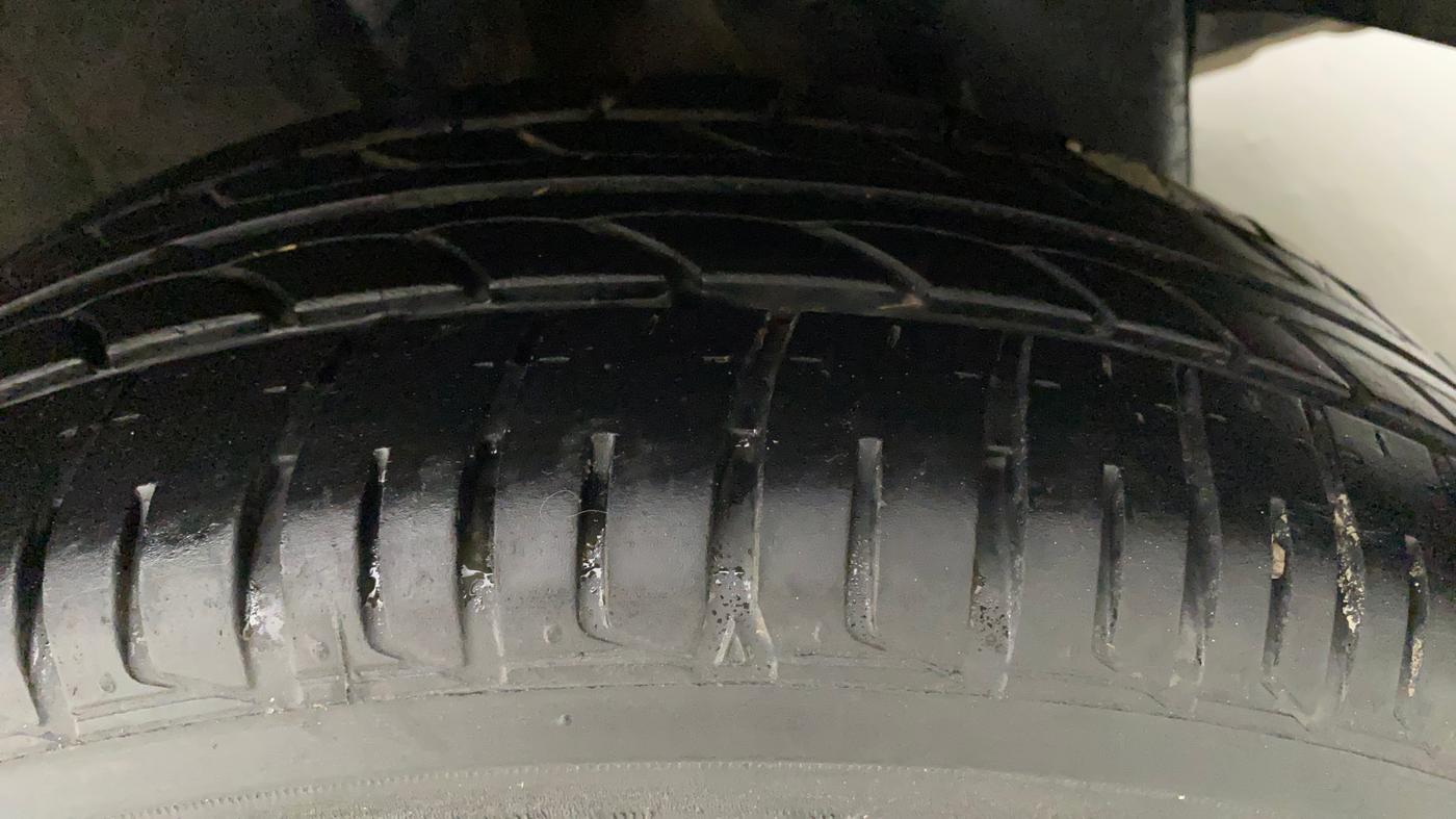 2011 Toyota Etios VX, Petrol, Manual, 71,433 km, Left Rear Tyre Tread