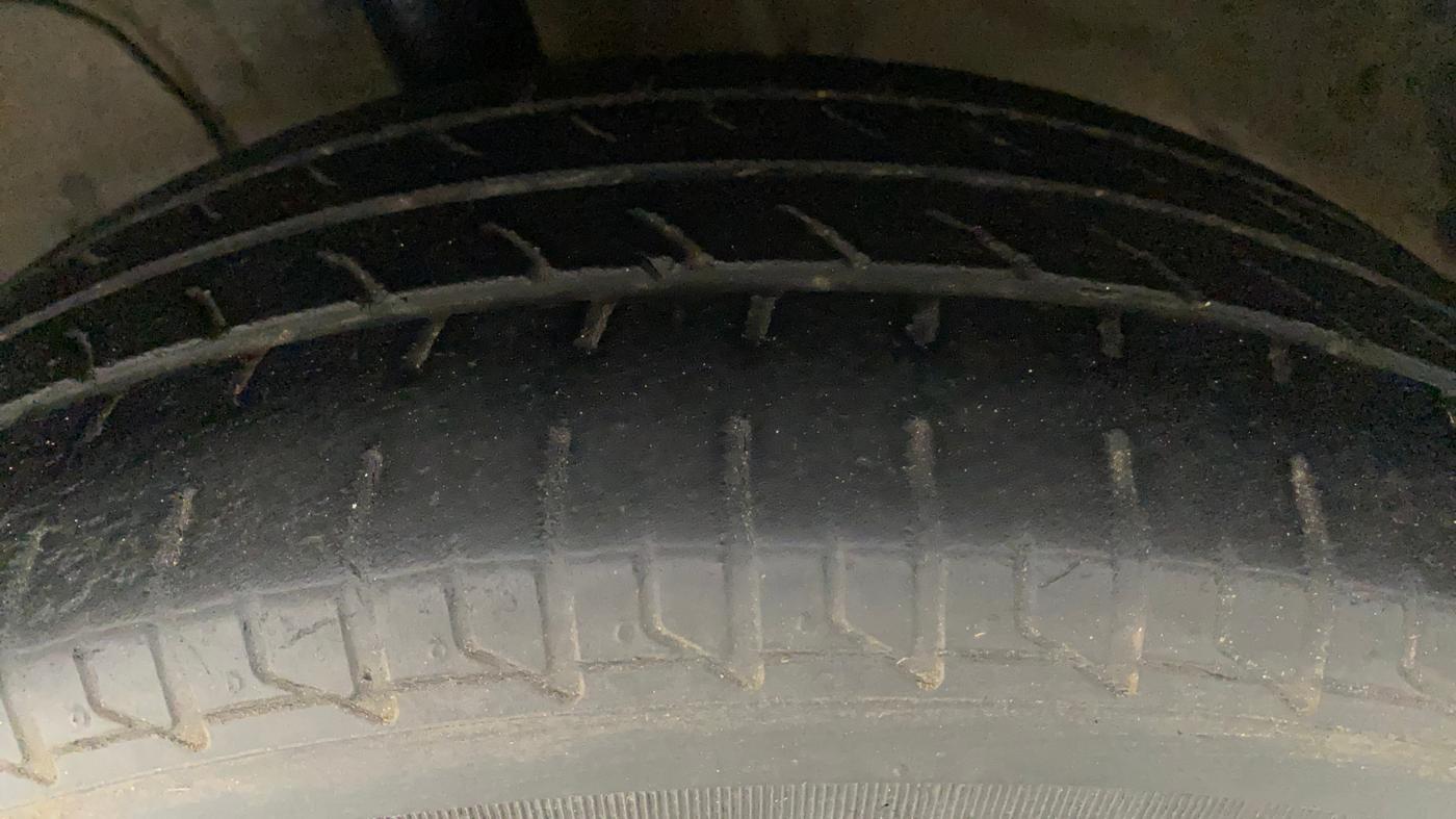 2011 Toyota Etios VX, Petrol, Manual, 71,433 km, Left Front Tyre Tread