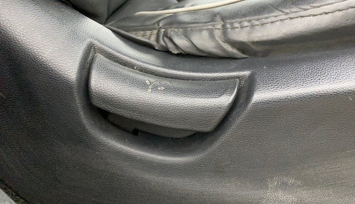 2017 Hyundai Creta E PLUS 1.6 PETROL, Petrol, Manual, 66,782 km, Driver Side Adjustment Panel