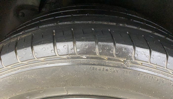 2017 Hyundai Creta E PLUS 1.6 PETROL, Petrol, Manual, 66,782 km, Right Rear Tyre Tread