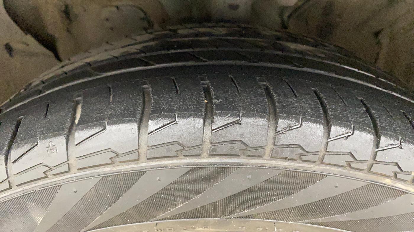 2022 KIA SELTOS HTX 1.5 PETROL, Petrol, Manual, 15,691 km, Left Front Tyre Tread
