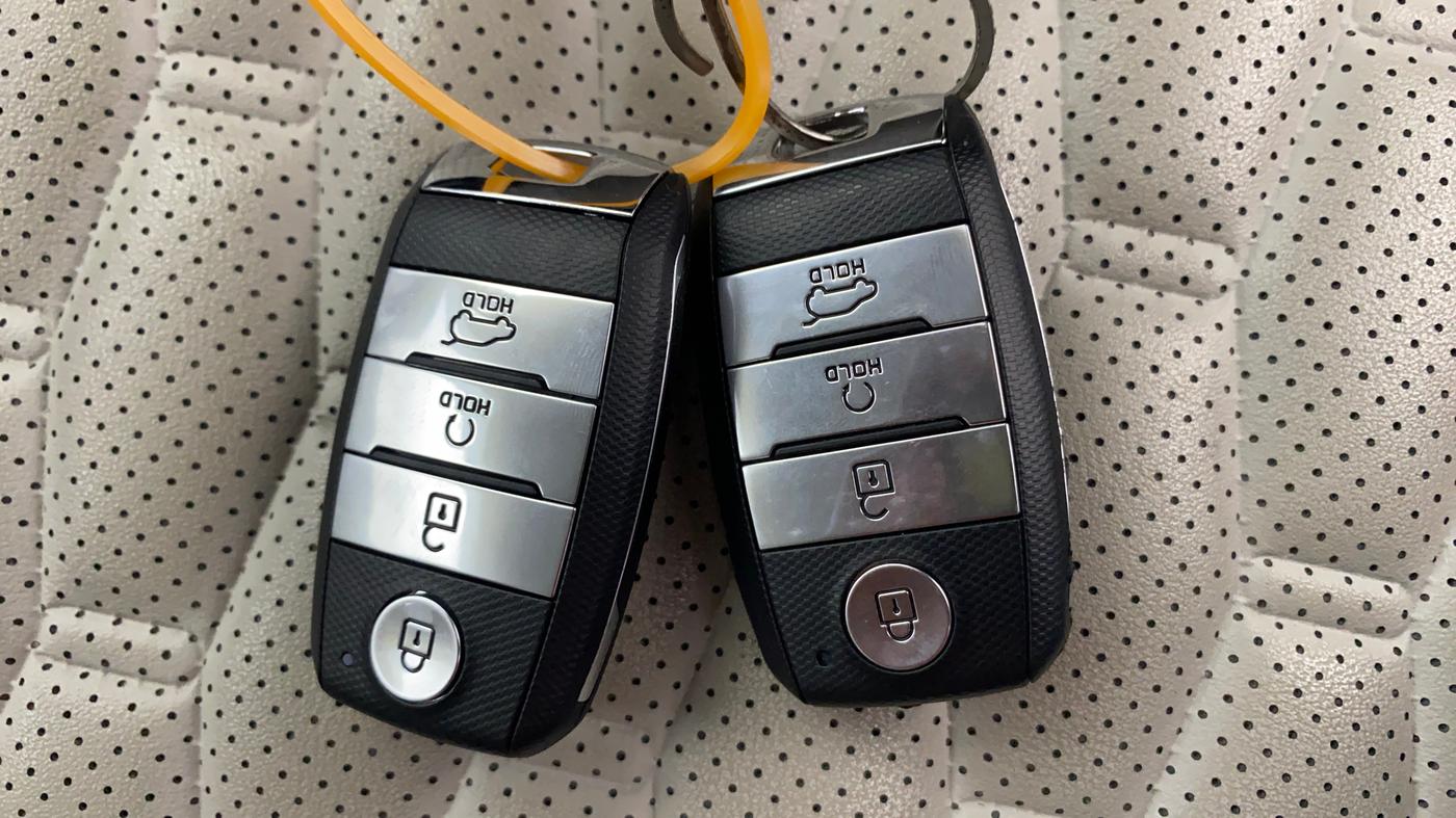 2022 KIA SELTOS HTX 1.5 PETROL, Petrol, Manual, 15,691 km, Key Close Up