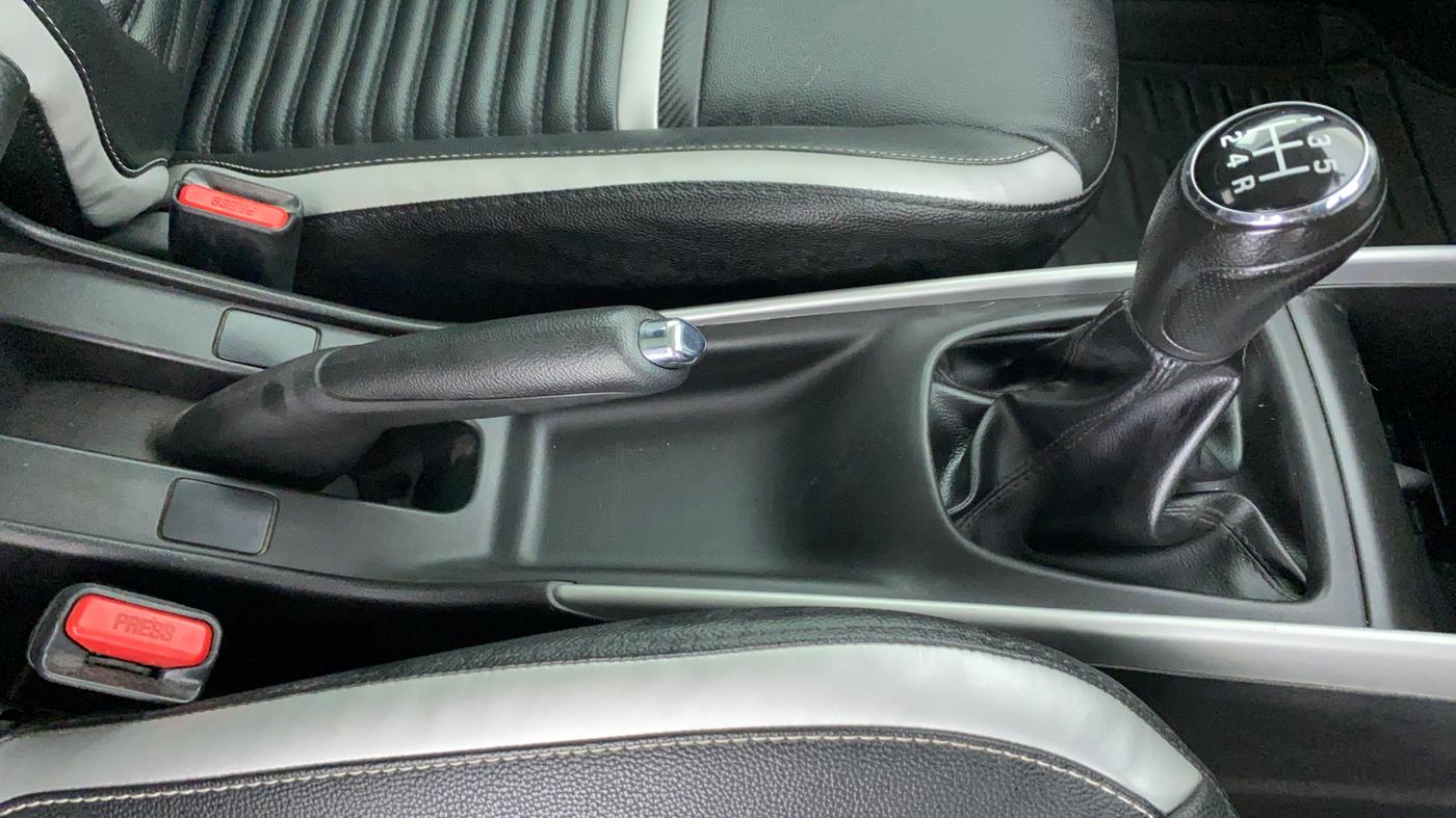 2018 Maruti Baleno ZETA 1.2 K12, Petrol, Manual, 30,672 km, Gear Lever