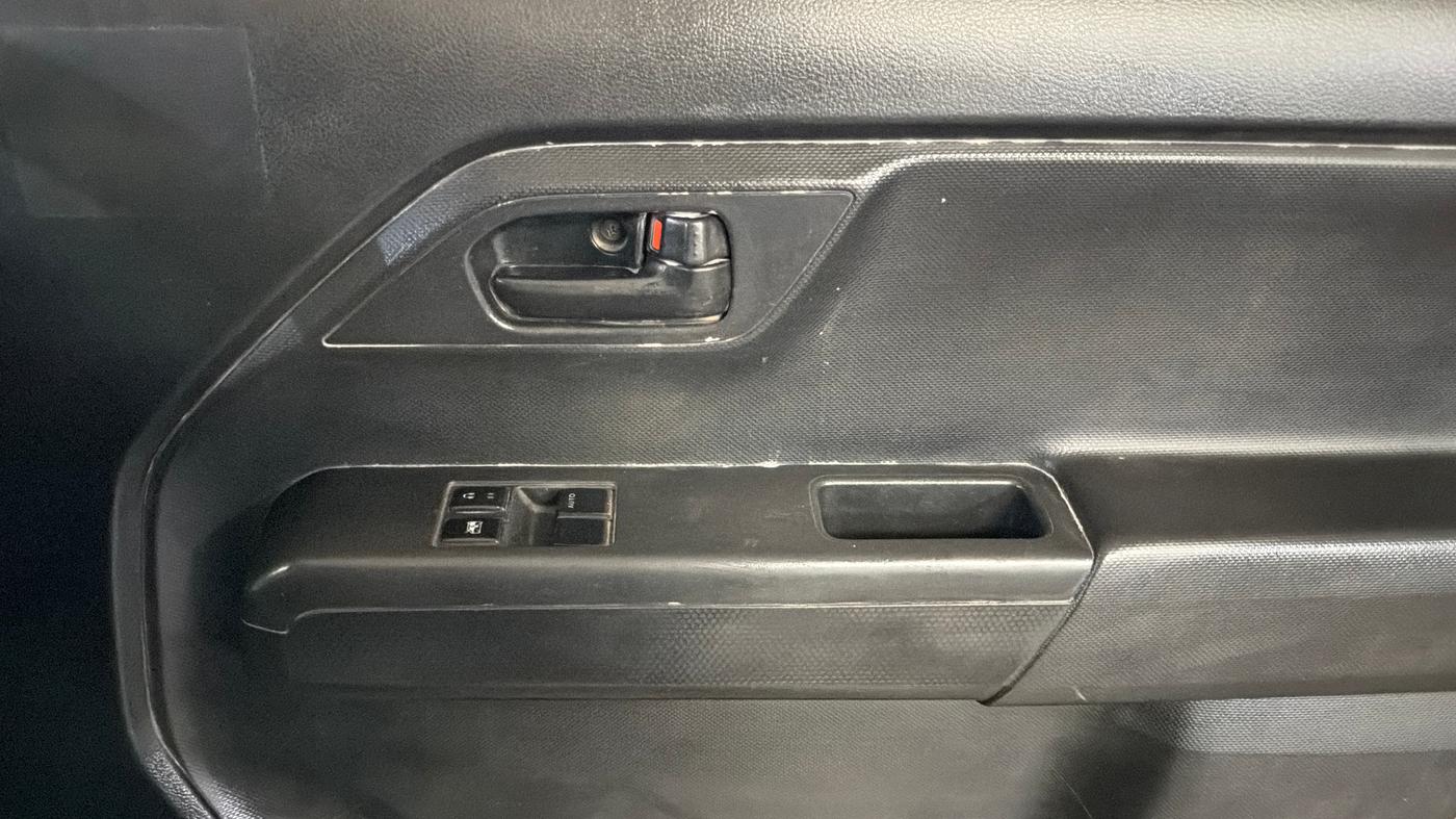 2023 Maruti New Wagon-R LXI CNG 1.0, CNG, Manual, 82,094 km, Driver Side Door Panels Control