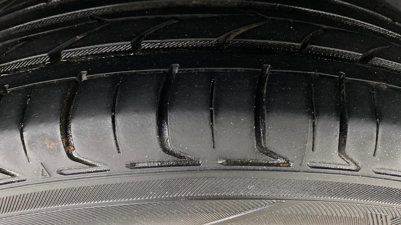 2015 Tata Bolt XT QUADRAJET, Diesel, Manual, 1,16,007 km, Right Rear Tyre Tread