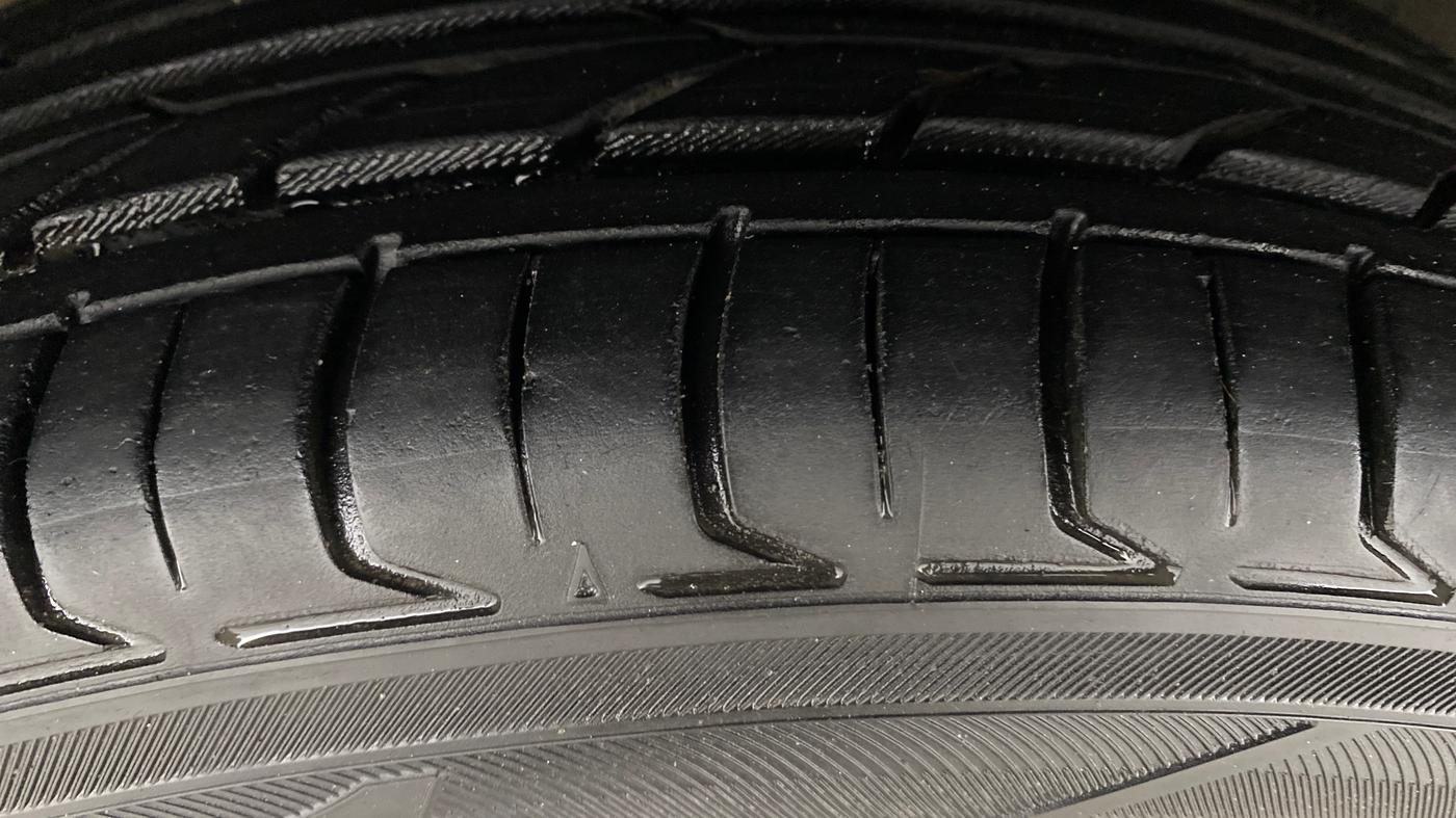 2015 Tata Bolt XT QUADRAJET, Diesel, Manual, 1,16,007 km, Left Front Tyre Tread