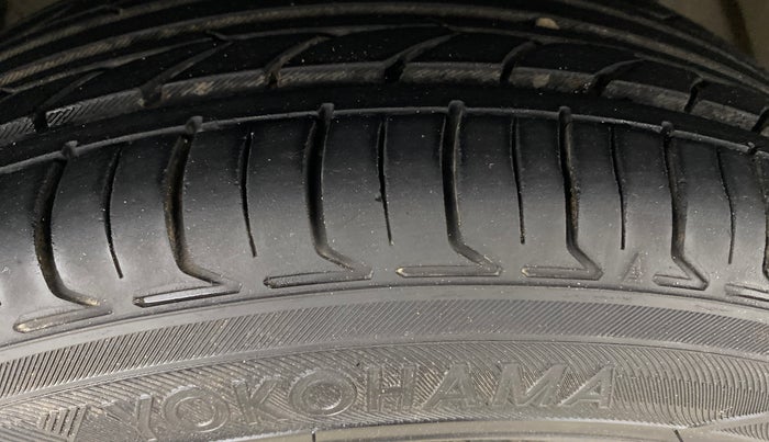 2015 Tata Bolt XT QUADRAJET, Diesel, Manual, 1,16,007 km, Right Front Tyre Tread