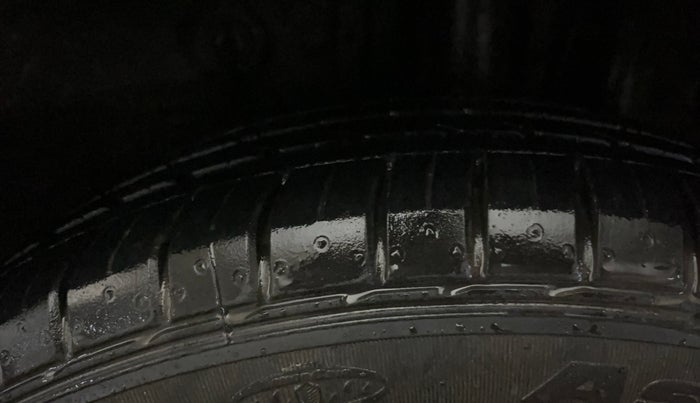 2017 Hyundai Elite i20 ASTA 1.2, Petrol, Manual, 13,773 km, Left Rear Tyre Tread