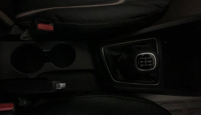 2017 Hyundai Elite i20 ASTA 1.2, Petrol, Manual, 13,773 km, Gear Lever