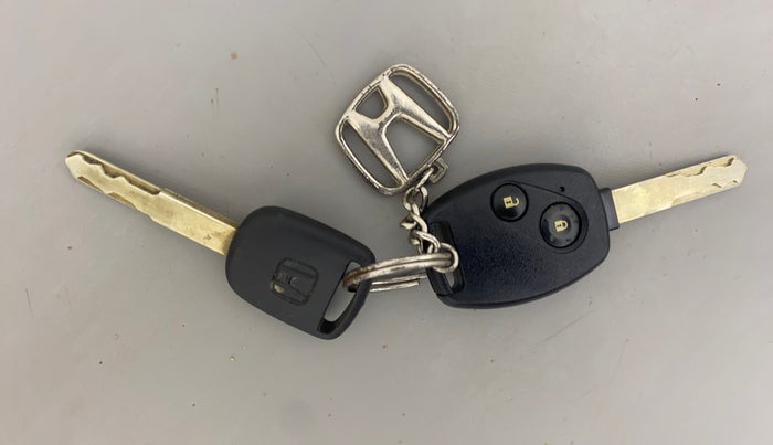 2016 Honda Brio S MT, Petrol, Manual, 54,165 km, Key Close Up