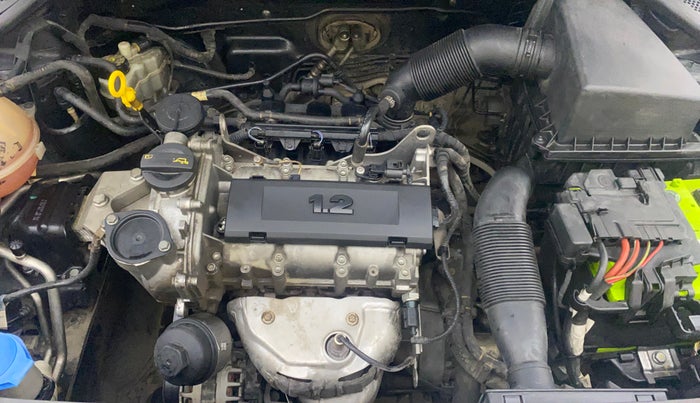 2016 Volkswagen Ameo HIGHLINE1.2L, Petrol, Manual, 75,233 km, Engine View