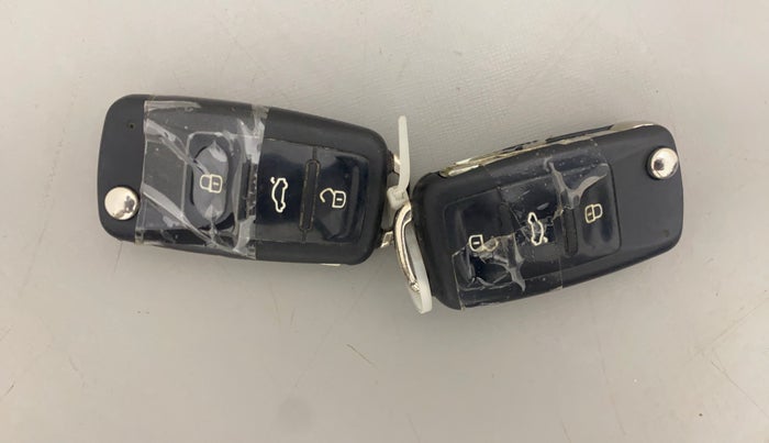 2016 Volkswagen Ameo HIGHLINE1.2L, Petrol, Manual, 75,233 km, Key Close Up