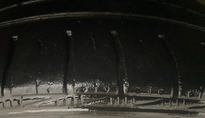 2016 Volkswagen Ameo HIGHLINE1.2L, Petrol, Manual, 75,233 km, Right Front Tyre Tread