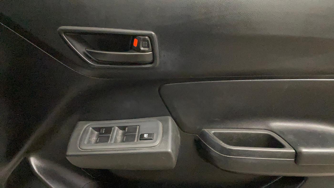 2020 Maruti Swift LXI, Petrol, Manual, 59,912 km, Driver Side Door Panels Control