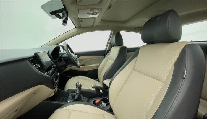 2021 Hyundai Verna SX (O)1.5 VTVT, Petrol, Manual, 14,959 km, Right Side Front Door Cabin