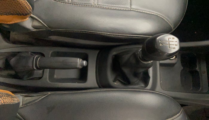 2016 Renault Kwid RXT 0.8, Petrol, Manual, 74,479 km, Gear Lever