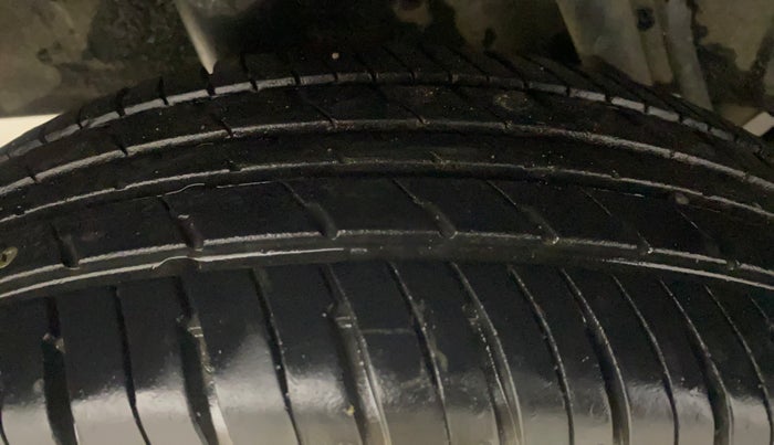 2016 Renault Kwid RXT 0.8, Petrol, Manual, 74,479 km, Right Rear Tyre Tread