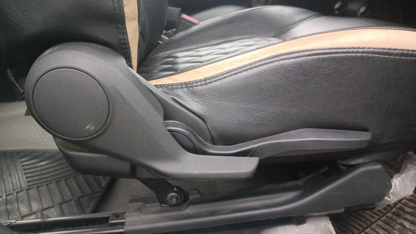 2022 Toyota Glanza G, Petrol, Manual, 48,294 km, Driver Side Adjustment Panel