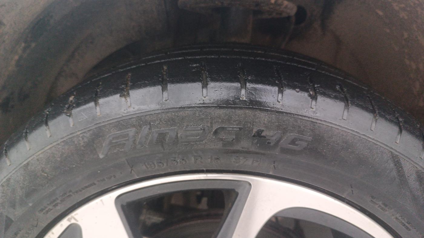 2022 Toyota Glanza G, Petrol, Manual, 48,294 km, Left Front Tyre Tread