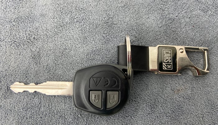 2022 Maruti Vitara Brezza LXI, Petrol, Manual, 1,695 km, Key Close Up