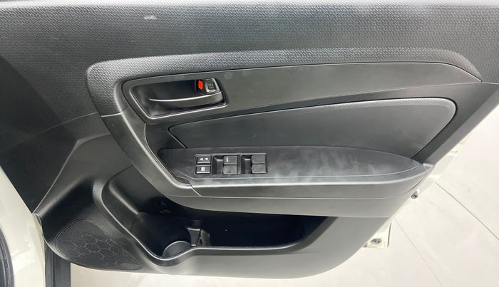 2022 Maruti Vitara Brezza LXI, Petrol, Manual, 1,695 km, Driver Side Door Panels Control
