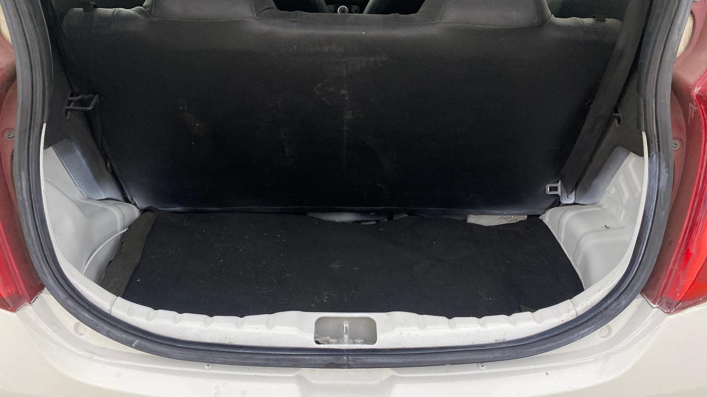 2016 Hyundai Eon ERA +, Petrol, Manual, 29,274 km, Boot Inside
