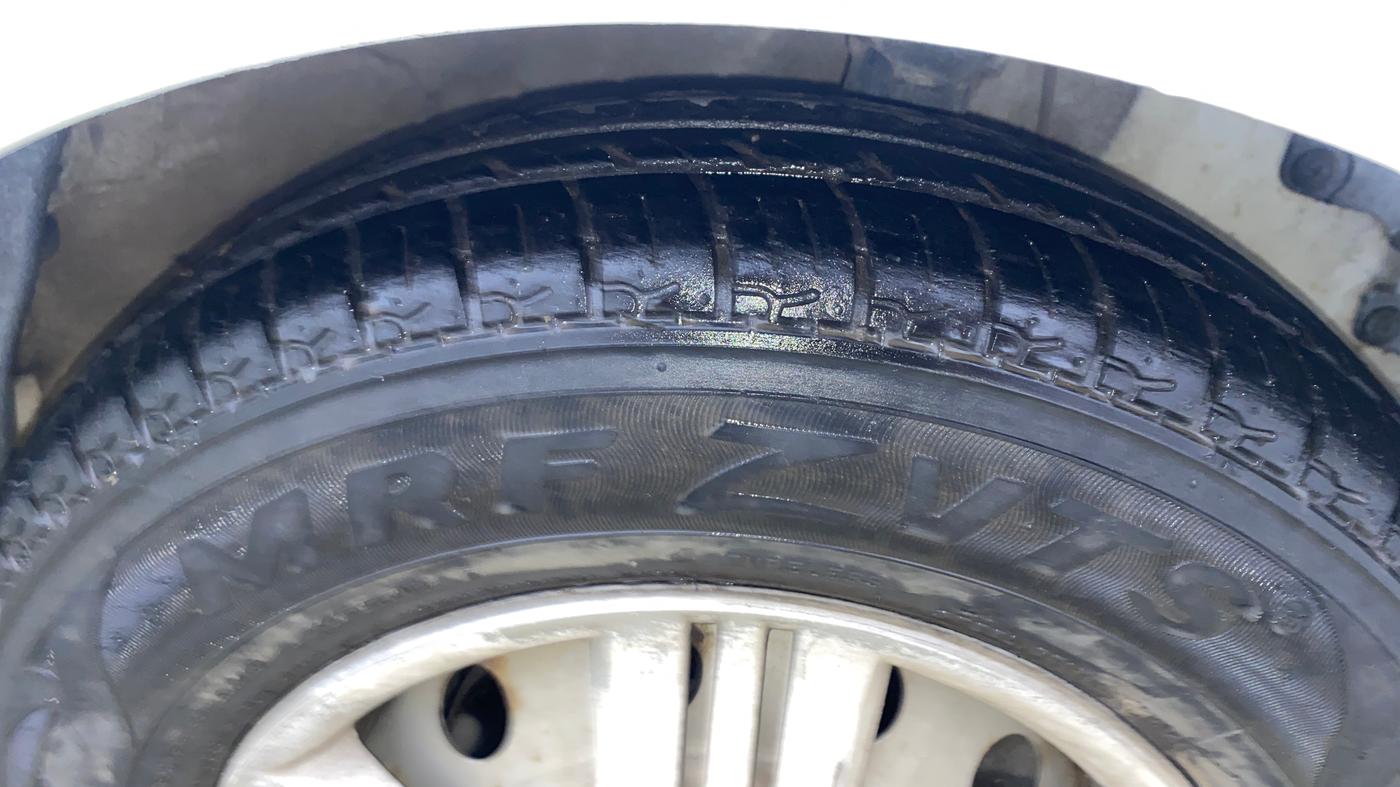 2016 Hyundai Eon ERA +, Petrol, Manual, 29,274 km, Right Front Tyre Tread