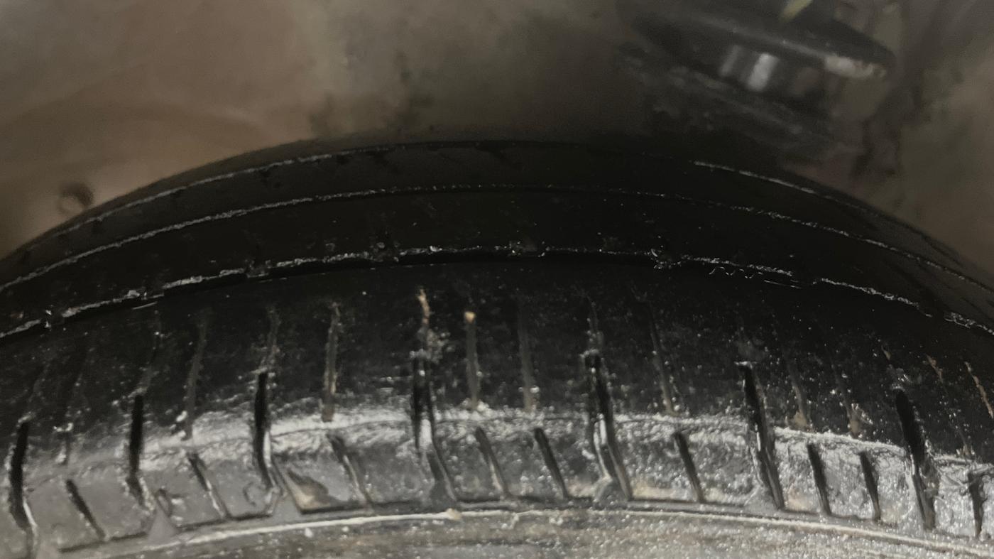 2016 Maruti Alto K10 VXI, Petrol, Manual, 34,923 km, Left Front Tyre Tread