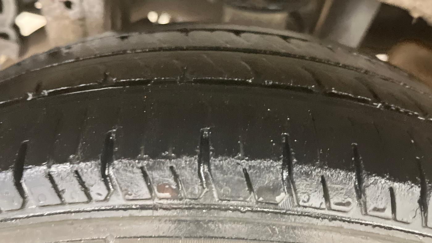 2016 Maruti Alto K10 VXI, Petrol, Manual, 34,923 km, Right Rear Tyre Tread