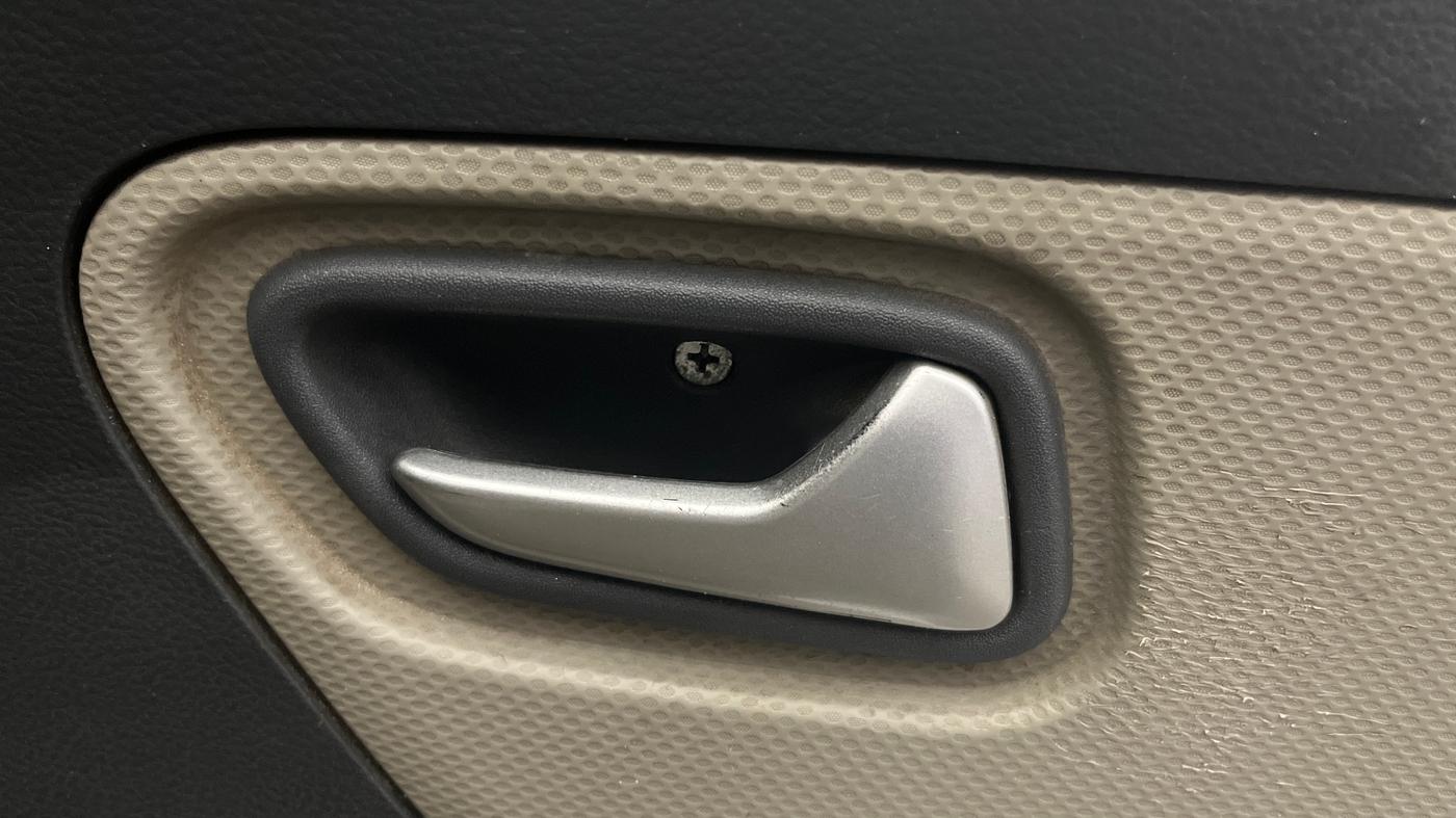 2016 Maruti Alto K10 VXI, Petrol, Manual, 34,923 km, Driver Side Door Panels Control
